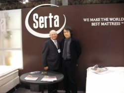 SERTA「サータ」のベッドが出展されているアメリカホテル業界の見本市・展示会 International HOTEL/MOTEL & RESTAURANT SHOW 19b